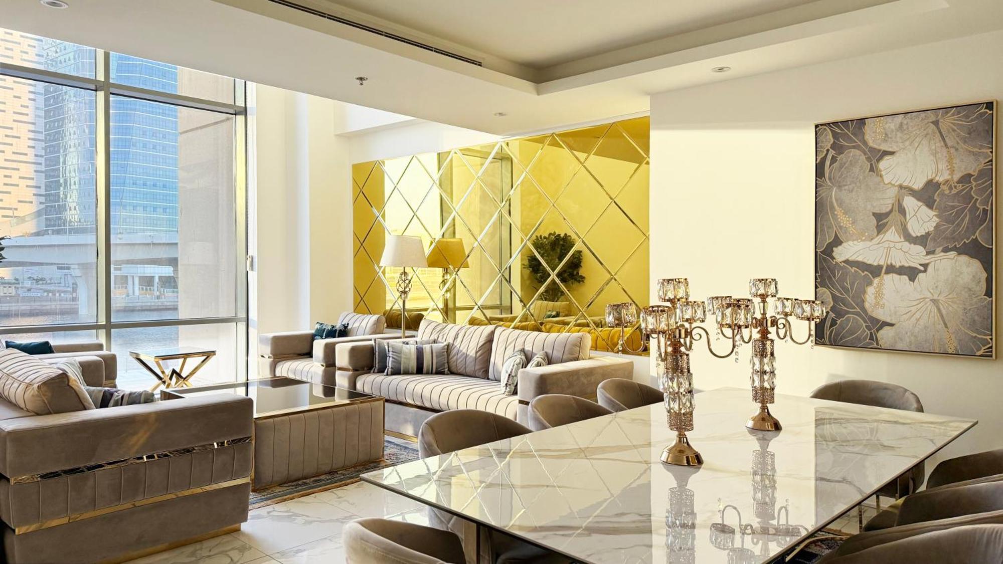 Canal-view Duplex Apartment *