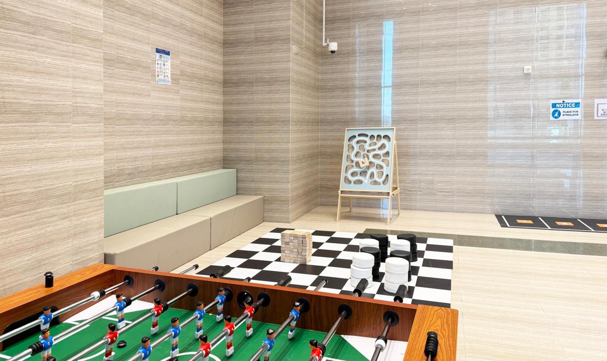 Apartment Canal-view Duplex *