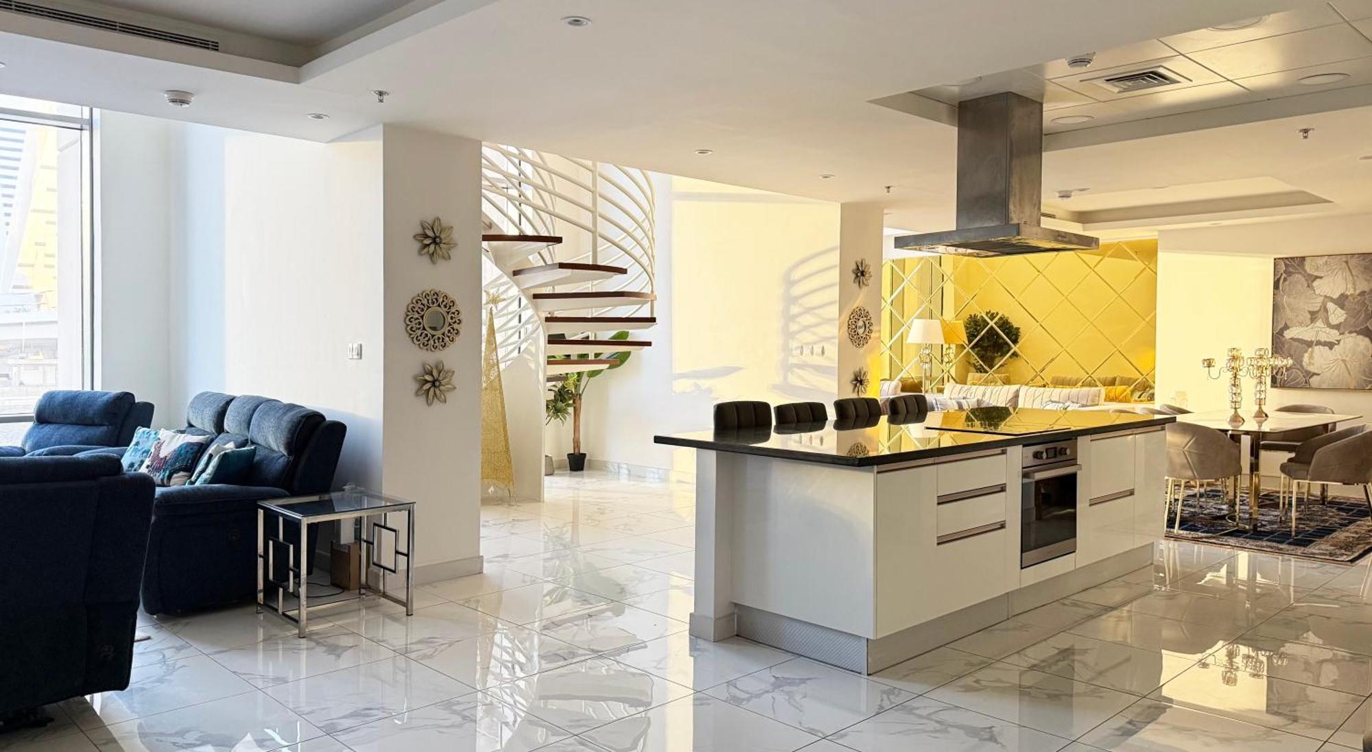 Apartment Canal-view Duplex