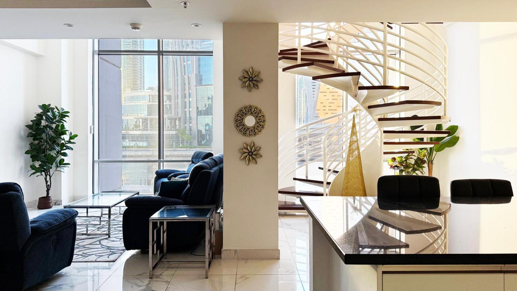 Canal-view Duplex *